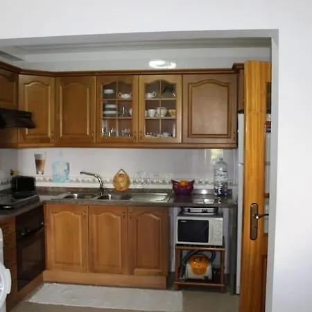 Lovely With Swimming Pool And Parking * Sesimbra