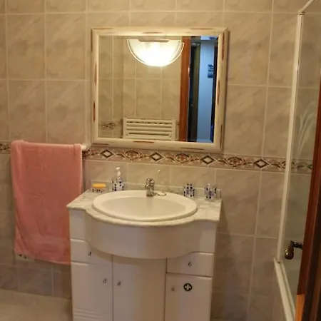 Lovely With Swimming Pool And Parking Apartamento *